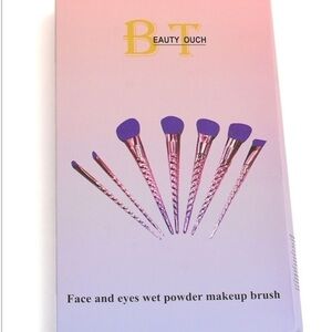 🎉HP🎉🆕set of 7 make up brushes